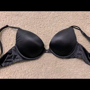 Victoria’s Secret black bra size 32 C
